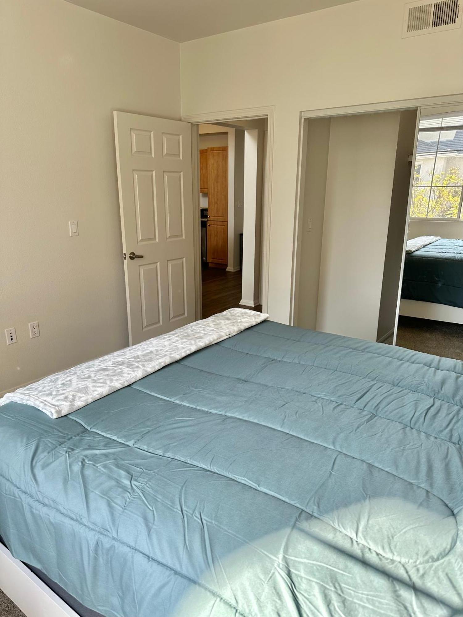 Spacious Loft 3bedroom 2bathroom In Marina Del Rey Apartment *