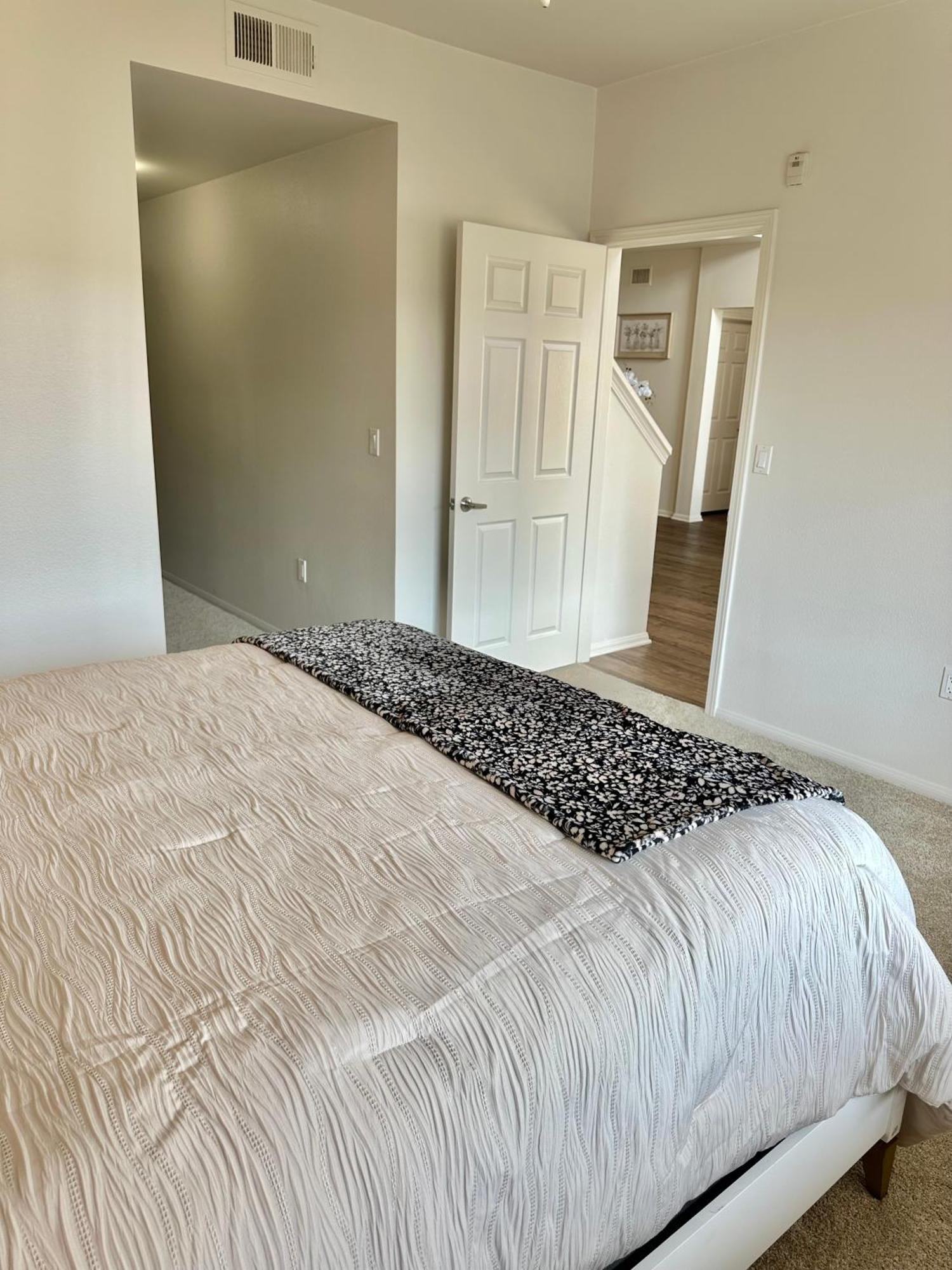 Spacious Loft 3bedroom 2bathroom In Marina Del Rey
